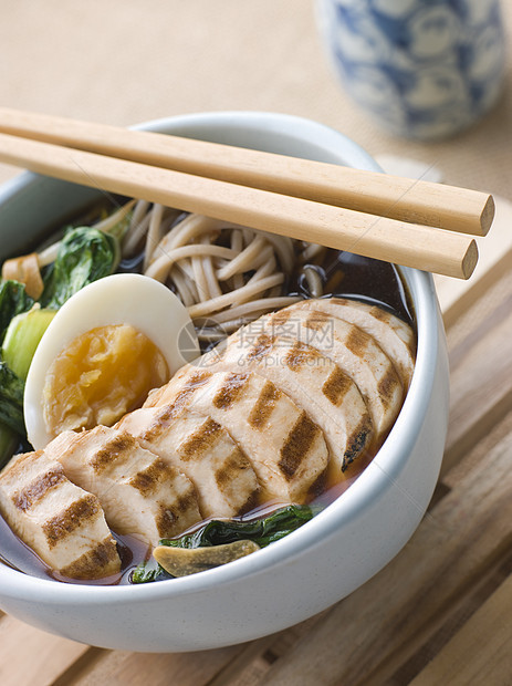 炸鸡苏巴面和三生汤食品美食汤类大石小菜汤品食物家禽影棚筷子图片