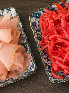 红采摘姜和寿司金吉美食草药伴奏盘子香料食品寿司食物图片