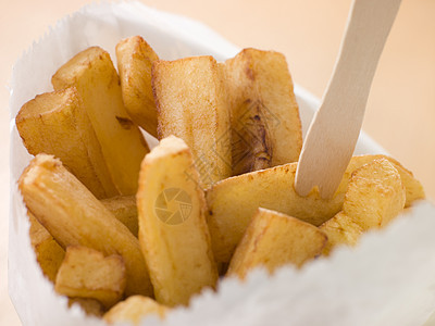 用木质叉子装在袋子里的薯片烹饪用具素食者厨房食谱薯条水平食物刀具油炸图片
