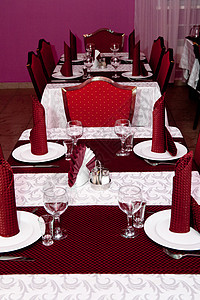 餐馆内地的餐厅盘子家具用餐咖啡店椅子奢华风格俱乐部座位红色图片