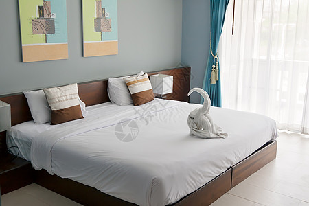 旅馆房间场景奢华床垫寝具床单家具套房住宅枕头风格图片