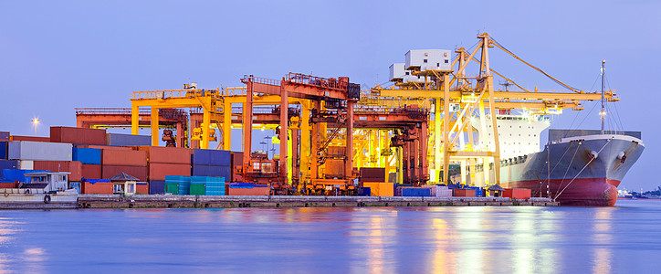 港口码头终端全景工业图片