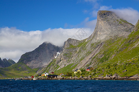 图片 挪威全景胜地风景山脉山峰小屋红色峡湾钓鱼大豆旅游图片