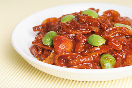 春洋葱 洋葱 臭豆子 红辣椒叶子烧烤服务绿色食物马来语射线红色烹饪盘子图片