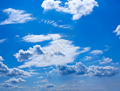 美丽的云云和蓝天空天气日光气候天堂晴天环境气氛气象蓝色阳光图片