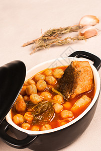 西班牙鱼炖肉午餐服务菠菜豆类鳕鱼美食乡村海鲜图片