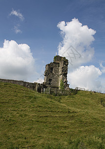 城堡废墟历史性建筑学国王旅行堡垒墙壁纪念碑旅游爬坡文化图片