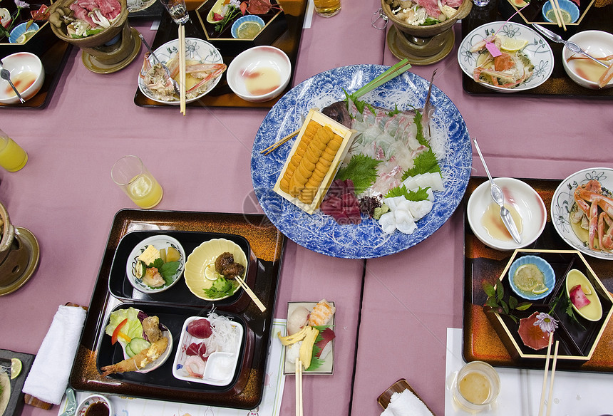 晚饭后日本菜食物烹饪桌子菜肴季节派对菜单蓝色餐厅萝卜图片