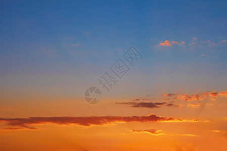 日落时多彩云戏剧性天堂入口风景阳光图层蓝色天空魔法天气图片