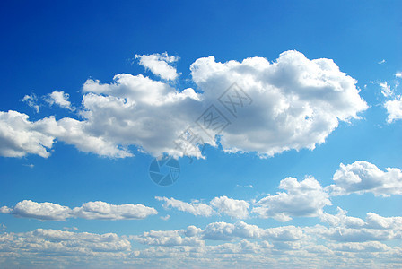 天空气氛天气天蓝色阳光沉淀积雨阴霾气候晴天水分图片
