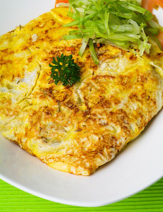 大米煎蛋和辣辣的鱼酱美味文化食物团体厨房蔬菜服务香料用餐餐厅图片