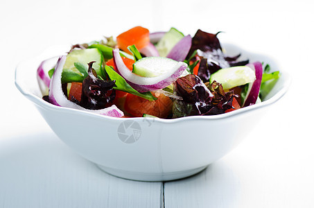 蔬菜沙拉玻璃化合物低脂肪碳水胡椒叶子饮食营养洋葱黄瓜图片