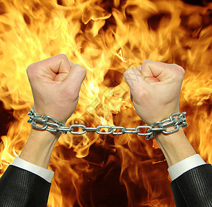 手在铁链中金属警察罪行监狱对角线安全链接篝火危险刑事背景图片