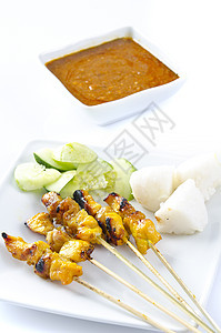 美味的亚洲餐饮鸡尾薯条烹饪午餐小吃草本植物胡椒盘子美食食物竹子沙爹图片