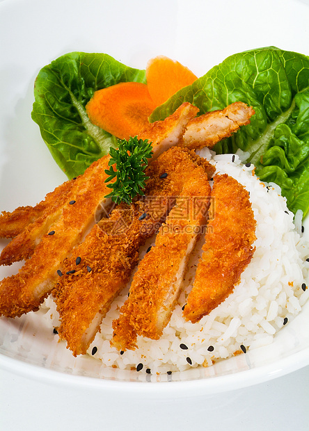 有大米和蔬菜背景的鸡肉蒸汽装饰品胡椒萝卜用餐格子餐厅沙锅草本植物食物图片