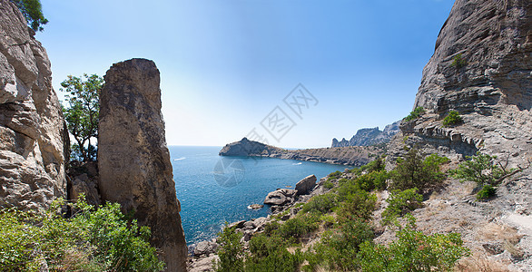 Sudak海滩 黑海 乌克兰 黑海悬崖假期旅游石头房子海洋全景海岸山脉天空图片
