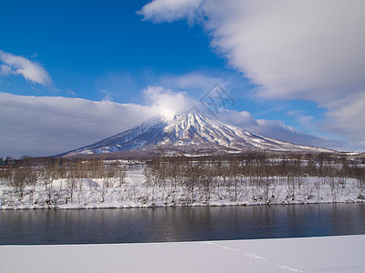 Yotei山 北海道的小福吉图片