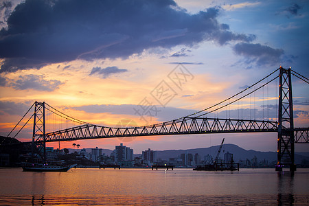 日落时佛洛里亚诺波利斯桥图片