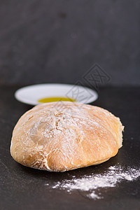 西亚亚巴塔纵向面包用意格式大利语黑色面粉盘子图片