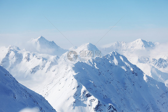 平面顶部旅行滑雪冻结太阳运动冰川季节风景全景远足图片