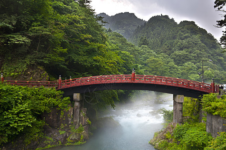 新京圣桥旅游薄雾旅行地标文化日光悬崖岩石森林遗产图片