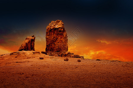 巨星般的日落之夜利岛岩石首脑孤独海拔日落天空假期环境日出图片