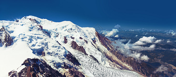 阿尔卑斯山石头冰川全景场景岩石环境风景蓝色太阳顶峰图片