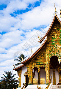 在寺庙前面格式家具雕塑建筑学旅行文化宗教图片
