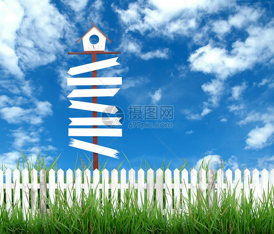符号和蓝色天空木头场地院子叶子农场季节纠察栅栏环境绿色图片