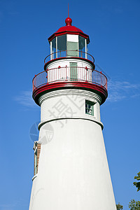 Marblehead 灯塔历史性白色窗户旅行蓝色地标天空建筑图片