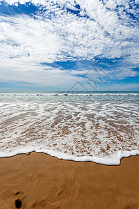 托雷戈尔达海滩天空自然旅行海景海浪阳光太阳季节蓝色海岸线图片