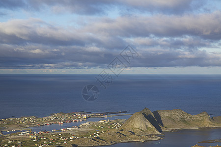 空隙全景山脉海洋峡湾村庄渔村风景图片