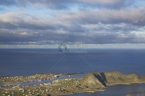 空隙全景山脉海洋峡湾村庄渔村风景图片