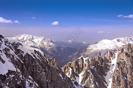 山坡视图岩石国家风景晴天远足山峰天际鸟瞰图高山丘陵图片