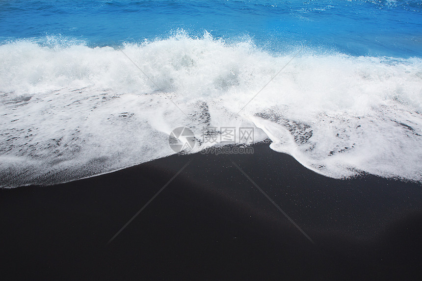 加那利群岛特内里费黑沙滩海洋海岸蓝色泡沫岛屿海景异国情调海浪支撑图片