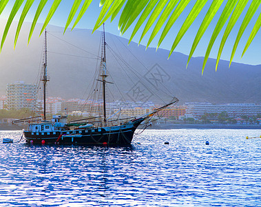 洛斯克里斯蒂亚诺斯港阿代耶港口帆船日出旅行海岸景点蓝色假期天空地标村庄小岛海洋图片