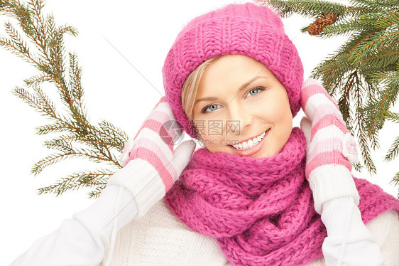 戴冬帽的美女女性帽子衣服围巾棉被微笑女孩毛衣羊毛季节图片