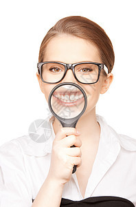 女用放大镜露出牙齿镜片女孩嘴唇牙科玻璃女性牙医快乐图片