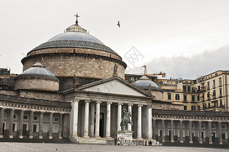 Piazza 普勒比西托地标圆顶旅行雕像教会广场城市柱子全民建筑学图片