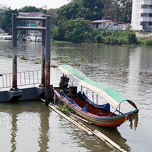 船舰运输海洋反射城市发动机镜子蓝色旅游森林游客图片