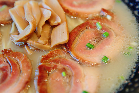 日本拉面面玉米烹饪营养盘子美食棕色猪肉食物勺子午餐图片