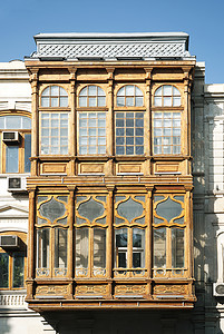 传统的阳台窗户结构图房子木头建筑雕刻城市图片