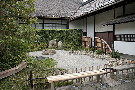 日托雅潘的日本传统石园美化园艺绿色植物花园图片