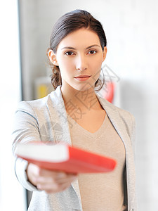 与有天经的贞操和纯洁的妇女人士女孩教育女性工作成人图书馆学校学生学习图片