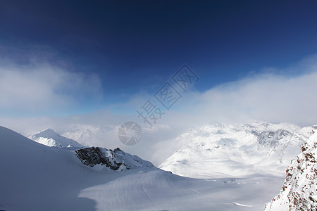 平面顶部风景顶峰单板冻结全景爬坡季节岩石蓝色高山图片