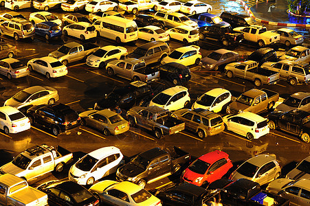停车场车辆水平物体方式风光陆地都市城市生活运输交通图片