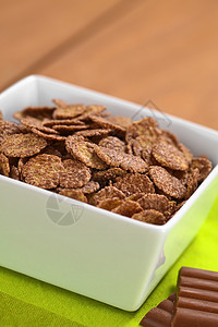 巧克力玉米花棕色营养早餐甜点可可小吃玉米片薄片食物粮食图片