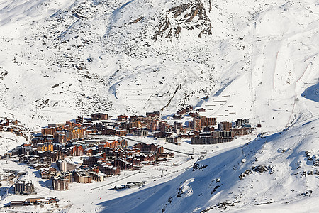 滑雪高度三位一体旅行娱乐建筑物假期运动村庄白色山谷图片