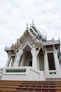 泰国白寺蓝色场景寺庙古董雕塑宗教城市历史天空建筑图片