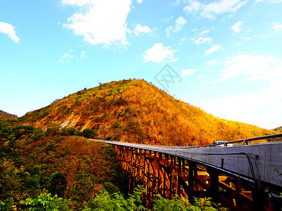 山山桥建筑历史运输岩石旅行爬坡公园游客石头地标图片